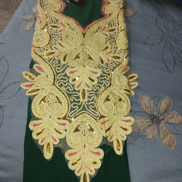 Only Red Gowns left - Picture 9 of 12